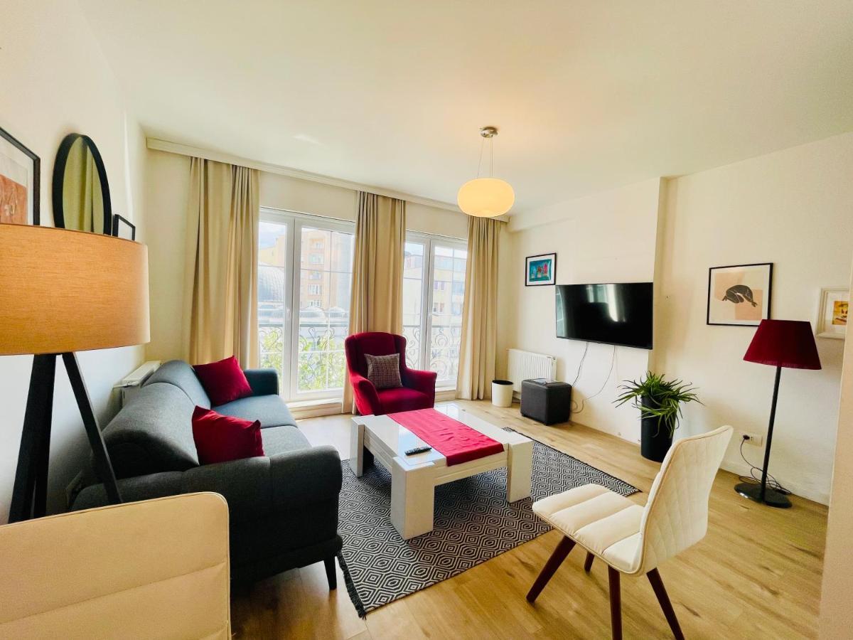 4 Llullat - City Center Apartment Pristina Eksteriør billede